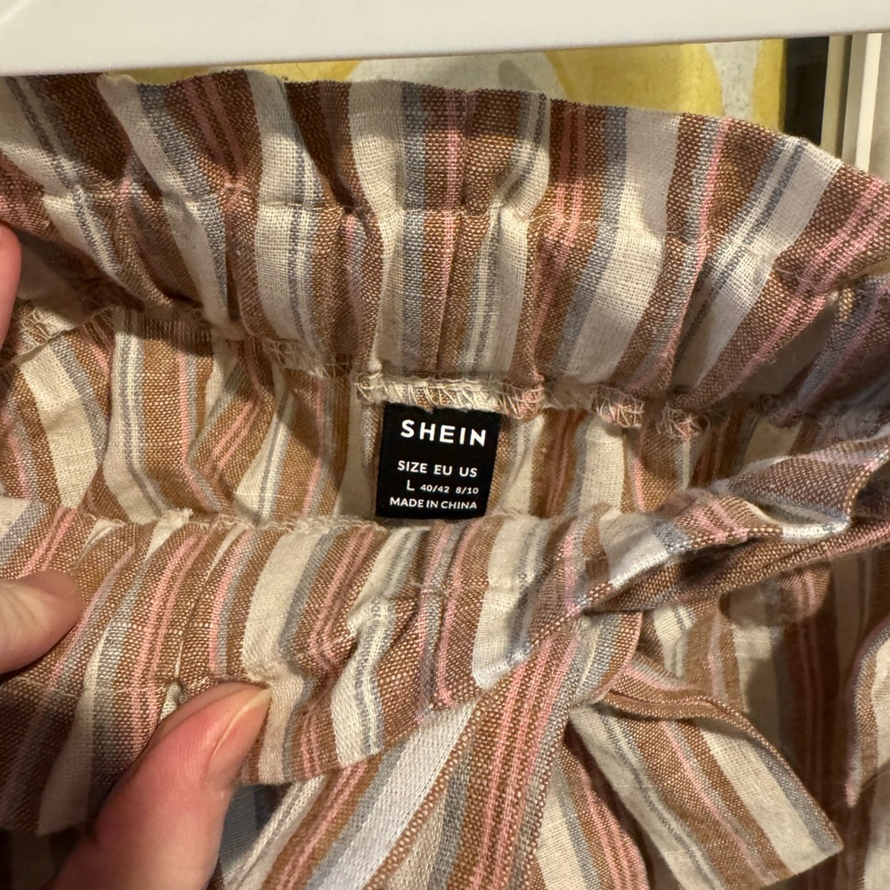 Linen shorts - Picture 3 of 3